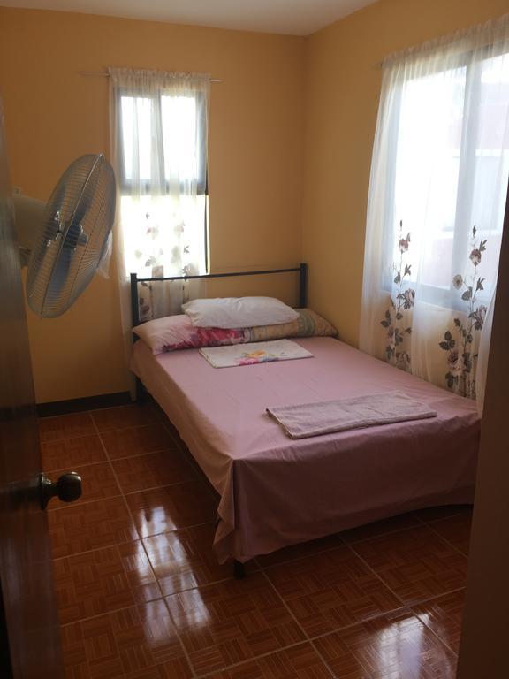 Hotel Pines Mansion Butuan City Habitación foto